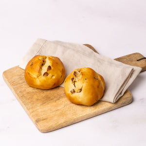 2 raisin and quark rolls - gluten-free sweet baked goods